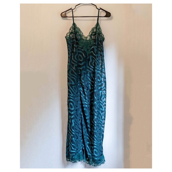 Victoria’s Secret Emerald Green Lace & Mesh Maxi Slip Dress – Size Medium - Picture 1 of 5